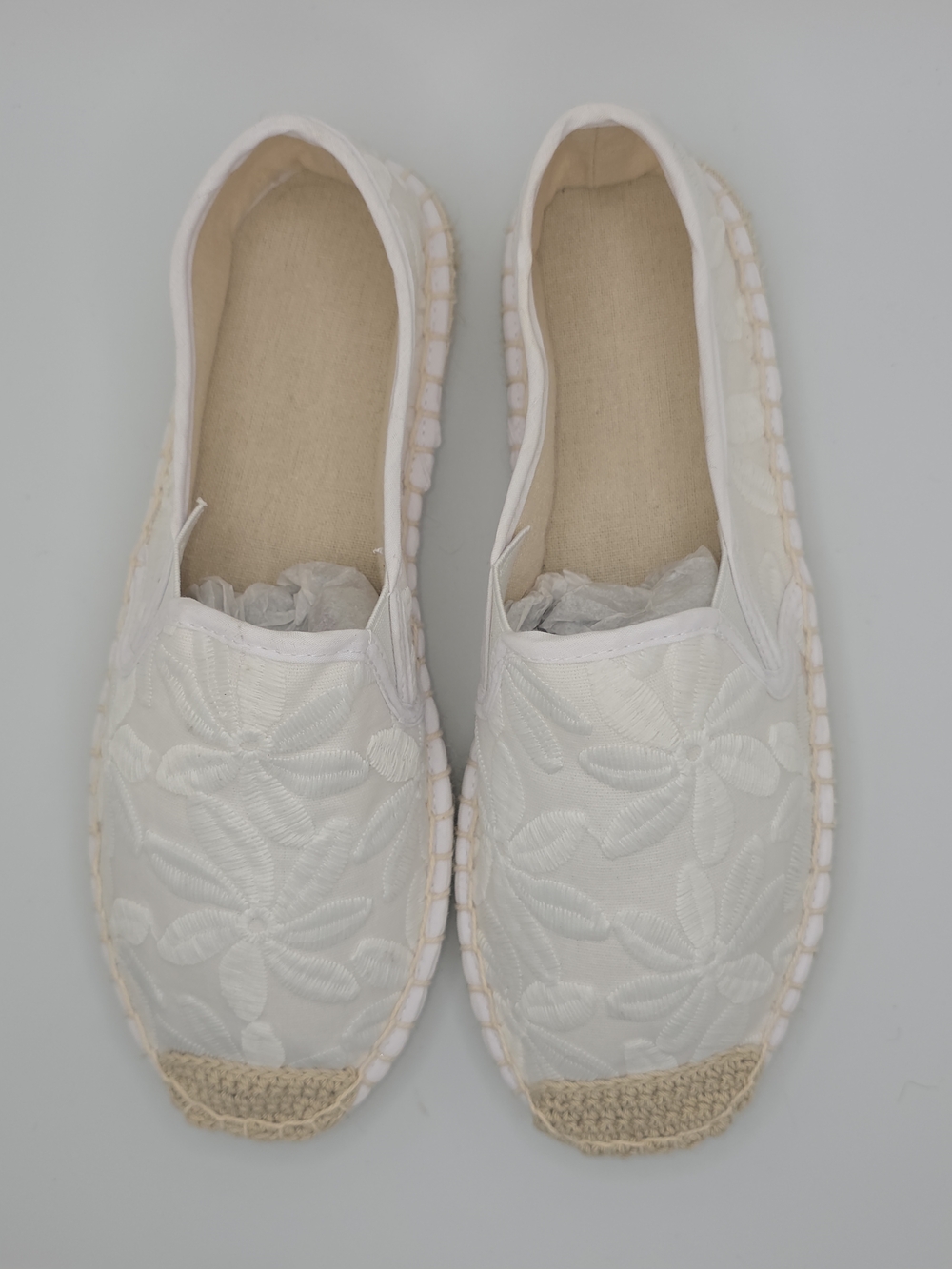 Women’s White Floral Embroidered Espadrille Slip-Ons